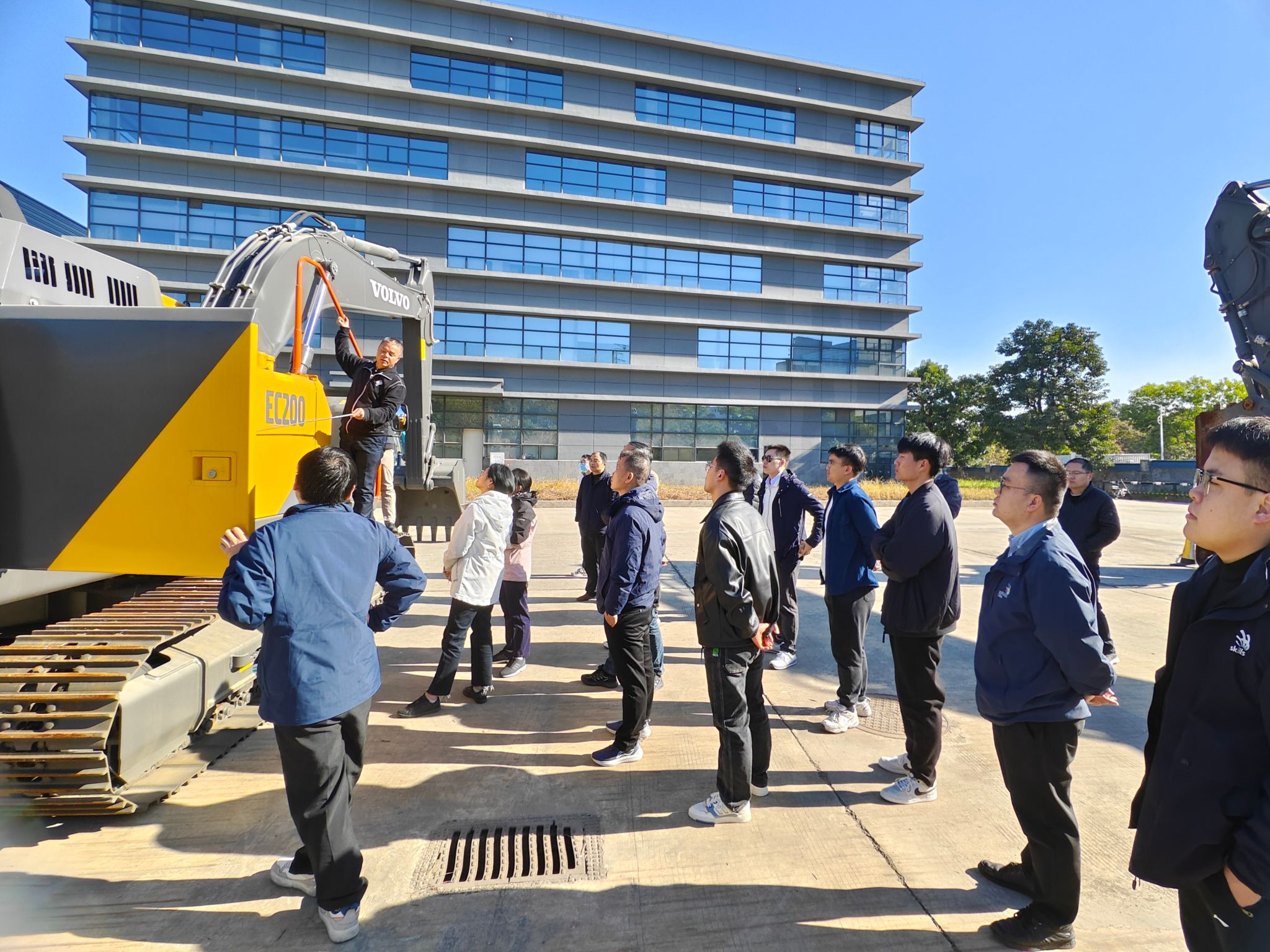 沃爾沃建筑設備2025年寒假合作院校師資培訓班在我院成功舉辦 圓滿搭建教育合作“腳手架”